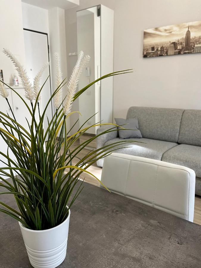 Apartamento Housitalia Milano Exterior foto